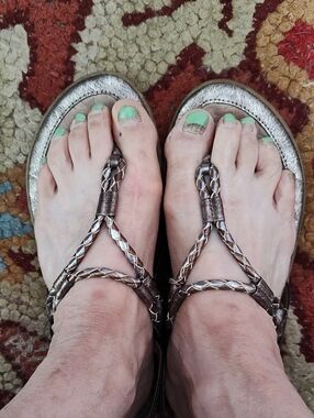 Braided Metallic Bronze T-strap Sandals B.O.C. for Women 8M
